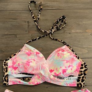 VSPINK Hawaiian print with leopard bikini top
